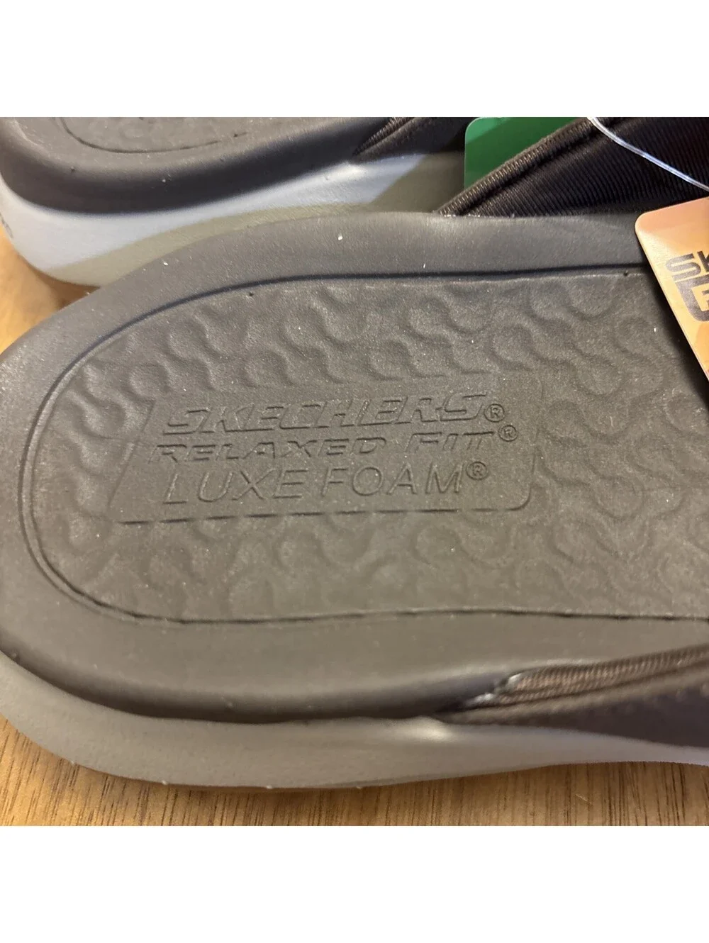 SKECHERS Relaxed Fit With Luxe Foam Brown Sandals Size 8 Men’s Flip Flops